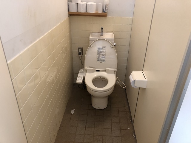 成田ゆめ牧場キャンプ場洋式トイレ