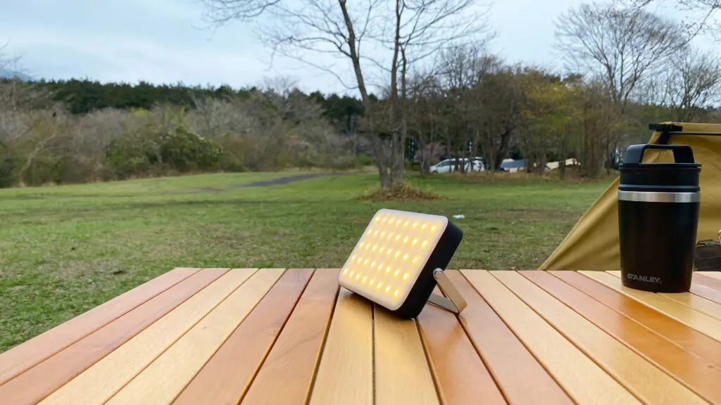 ソロキャンプのLEDランタンにヤエイワーカーズのBEAMを使って