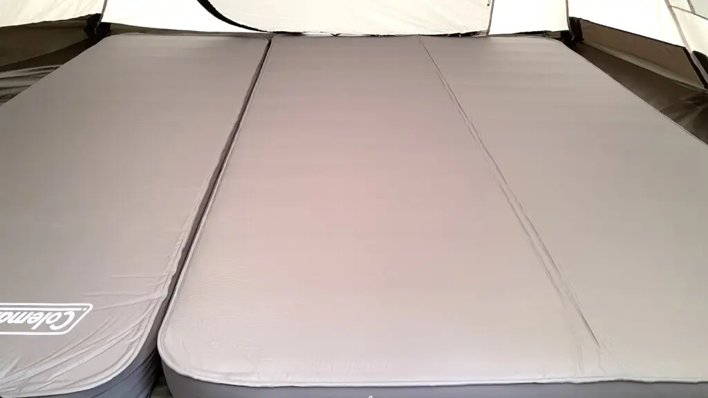 シングルとダブルを並べた