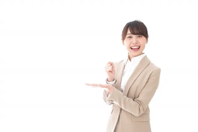 スーツの女性がそっかという表情をしている問題解決